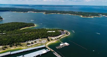 Duplex Style Cabin on Lake Texoma: Cabin 208