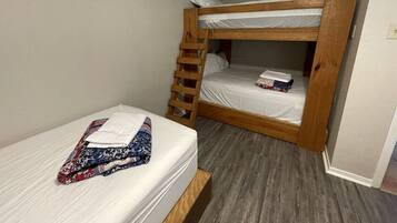 2 bedrooms, bed sheets