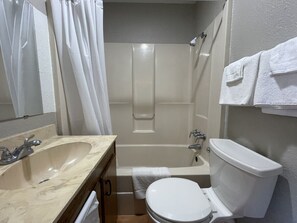 Bathroom - Duplex Style Cabin on Lake Texoma: Cabin 209 (Denison)