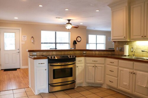 Cabin 401 at Grandpappy Point Resort & Marina