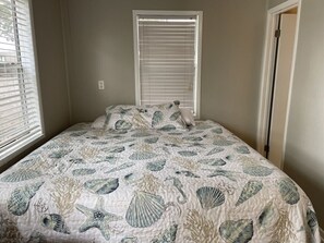 1 bedroom, bed sheets
