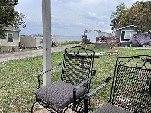 Quaint cabin at Little Mineral Marina: Cabin 3