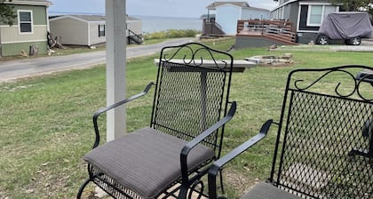 Quaint cabin at Little Mineral Marina: Cabin 3