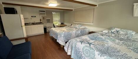 1 bedroom, bed sheets