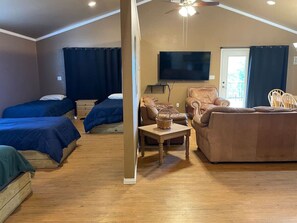 3 bedrooms, bed sheets