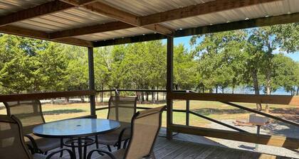 Charming 2 Bedroom Lakeview Cabin: Cabin D