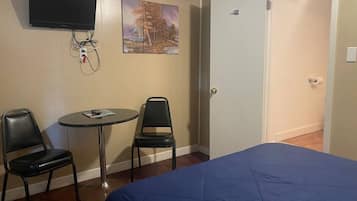 1 habitación y ropa de cama