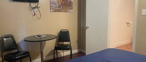 1 bedroom, bed sheets