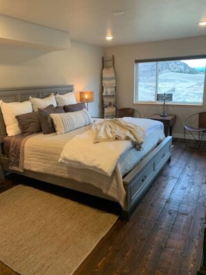 3 bedrooms, iron/ironing board, travel cot, free WiFi - Change in Altitudes \ 3 bed, 2.5 bath lux house on 20 acres near Yellowstone (Emigrant)