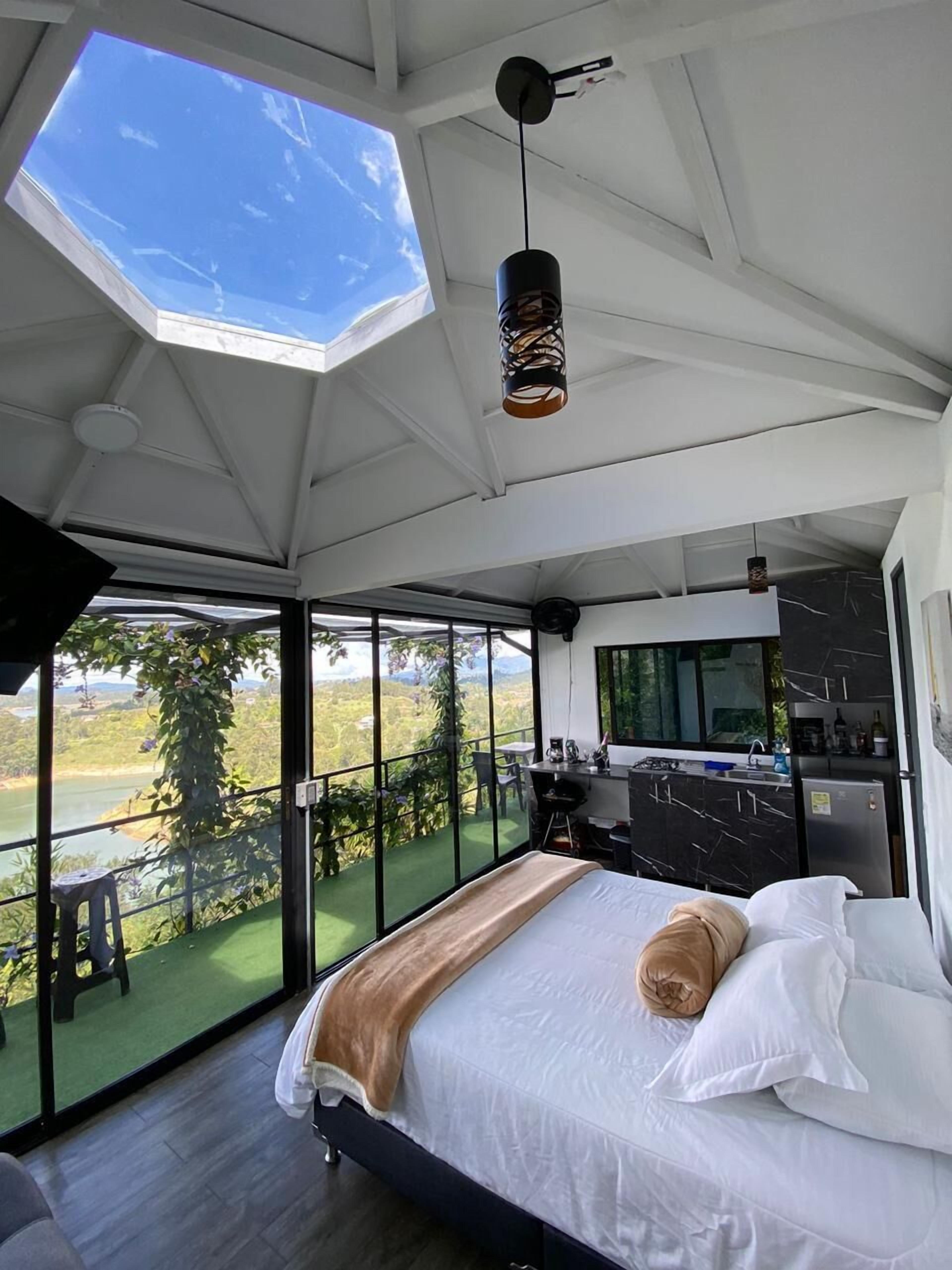 Premium-Ferienhütte | Hochwertige Bettwaren, Pillowtop-Betten, Minibar, kostenloses WLAN