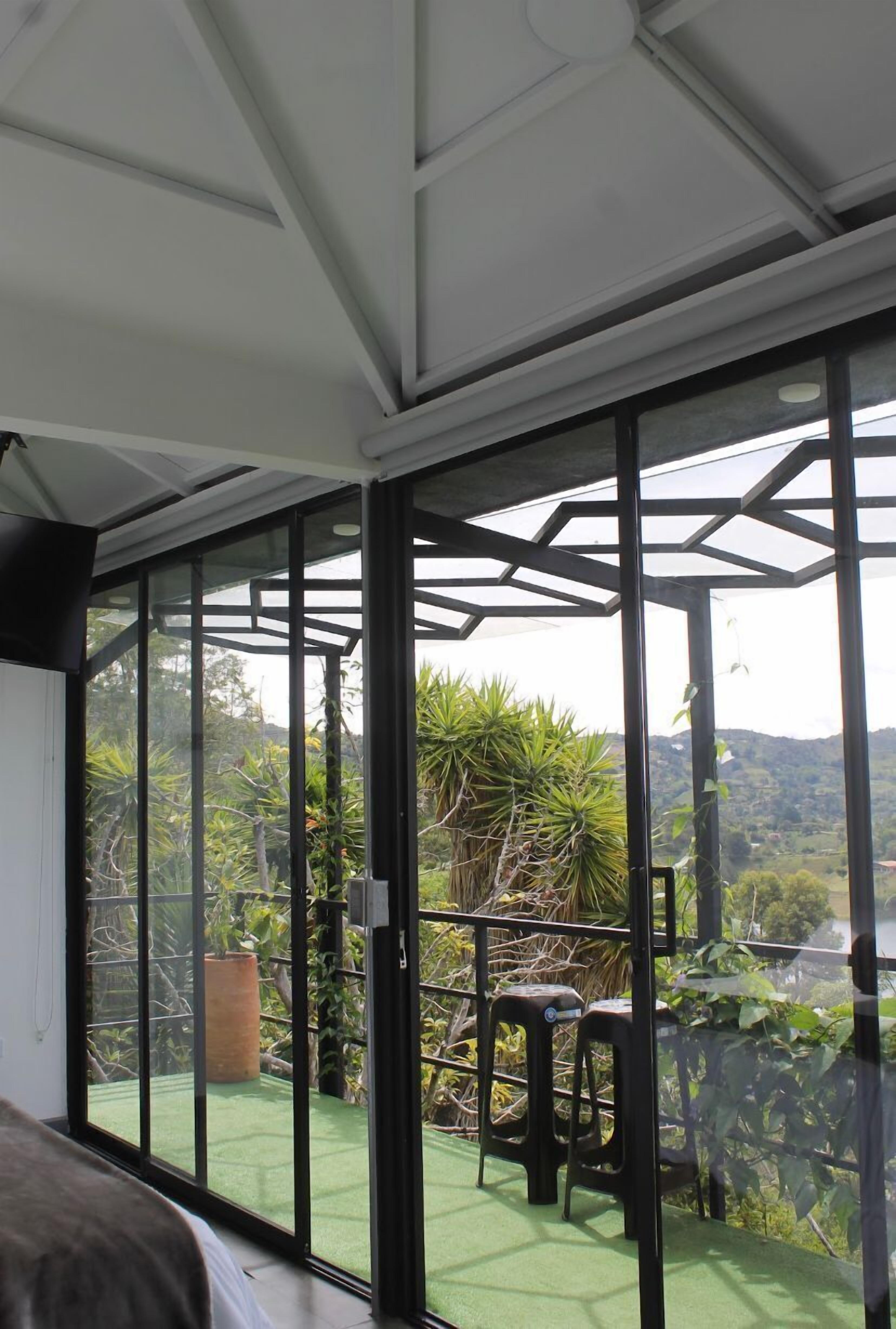 Cabin có tầm nhìn toàn cảnh | Bộ đồ giường cao cấp, nệm có lớp đệm bông 