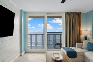 Una Smart TV, libros