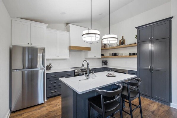 Private kitchen - The River Place (Fountain Lake)