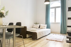 2 quartos, ferros/tábuas de passar roupa