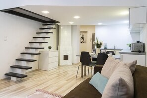 Living area - Joyful Place Stay in City Center (Budapest)