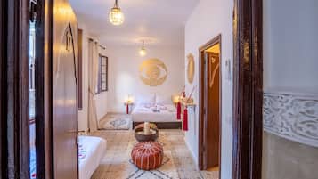 Ropa de cama de alta calidad, wifi gratis y ropa de cama