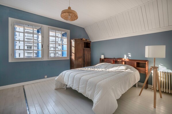 5 bedrooms, free WiFi