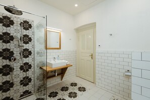 Jetted bath, hair dryer, towels, soap