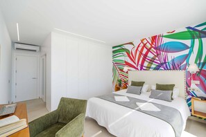4 bedrooms, WiFi, bed sheets