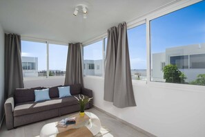 Smart TV - Villa Marisol - Two Bedroom Villa, Sleeps 4 (Playa Blanca)