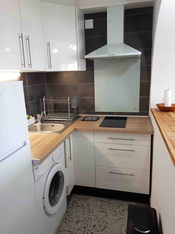 微波爐、爐具、高腳椅