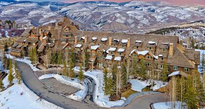 Horizon Pass | Luxury 5BR Ski-In/Ski-Out, Heated Pool