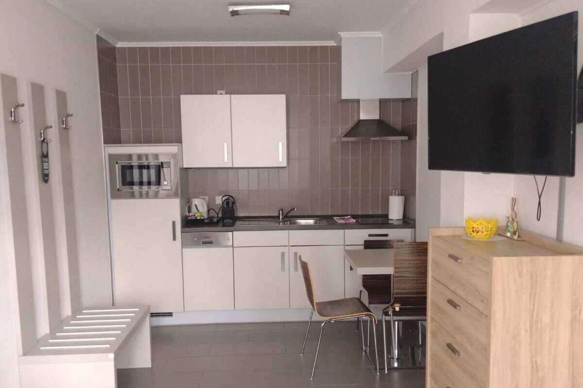 Traditional Apartment, 2 Twin Beds, Kitchen | Private kitchen | Espresso maker, coffee/tea maker, electric kettle