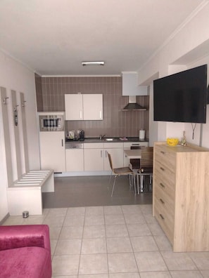 Traditional-Apartment, 2 Einzelbetten, Küche | Eigene Küche | Espressomaschine, Wasserkocher mit Kaffee-/Teezubehör, Wasserkocher