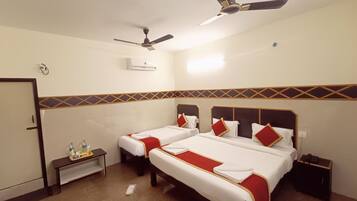 Deluxe Triple Room | Egyptian cotton sheets, premium bedding, down comforters, pillowtop beds