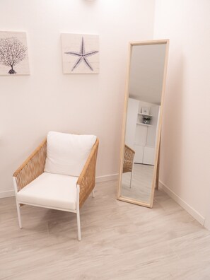 Interior - Apartment for large families or groups by BudoniAffairs (Budoni)