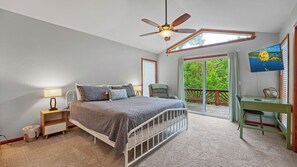 4 Schlafzimmer, Schreibtisch, Bügeleisen/Bügelbrett, kostenloses WLAN