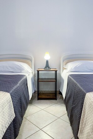 3 quartos, Wi-Fi de cortesia, roupa de cama