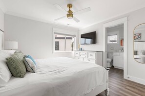 2 bedrooms, desk, iron/ironing board, free WiFi