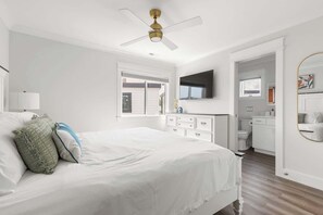 2 habitaciones, escritorio, tabla de planchar con plancha y wifi gratis