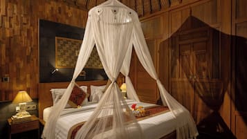 Superior Suite | In-room safe, desk, soundproofing, rollaway beds