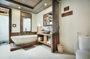 Superior Suite | In-room safe, desk, soundproofing, rollaway beds - Keraman Suite Ubud (Tegallalang)