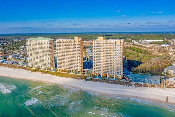 Exterior - 2BR Gulf/beach-view with pool, hot tub, on-site dining, & private balcony (Panama City Beach)