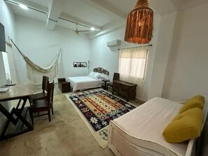 1 bedroom, WiFi, bed sheets