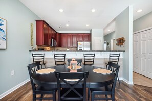Dining - Beachside Breeze: Modern Condo in Walking Distance to Beach, Dining, Shops (Oak Island)