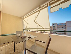 Outdoor dining - N&J - PERLE DOREE - Terrace - Design (Niza)