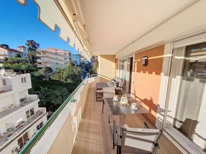Outdoor dining - N&J - PERLE DOREE - Terrace - Design (Niza)