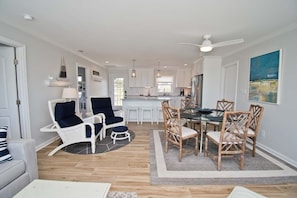 TV, DVD player - Shell Cottage, Almost Oceanfront House in Emerald Isle, NC! (Emerald Isle)