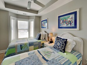 3 bedrooms, iron/ironing board, internet, bed sheets - Oceanfront condo w. panoramic views + resort amenities. (Tybee Island)