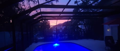室外游泳池