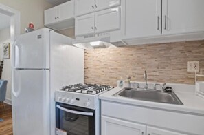 Mikrobølgeovn, ovn og kokeplater