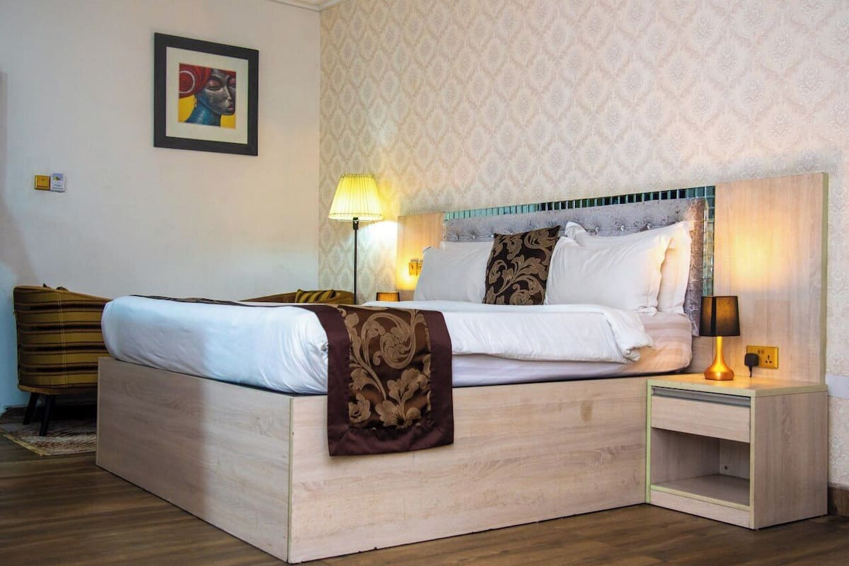 Executive Room | 1 bedroom, in-room safe, soundproofing, free WiFi