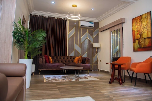Executive Suite | Living area
