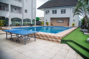 Outdoor pool - Golden Tulip Hotel GT31-Rivotel (Port Harcourt)