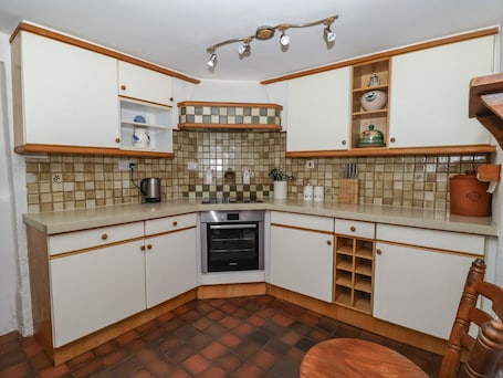 Fridge, dishwasher, electric kettle, toaster