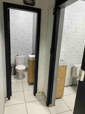 Bathroom - CABANA ALVORADA (Balneário Camboriú)